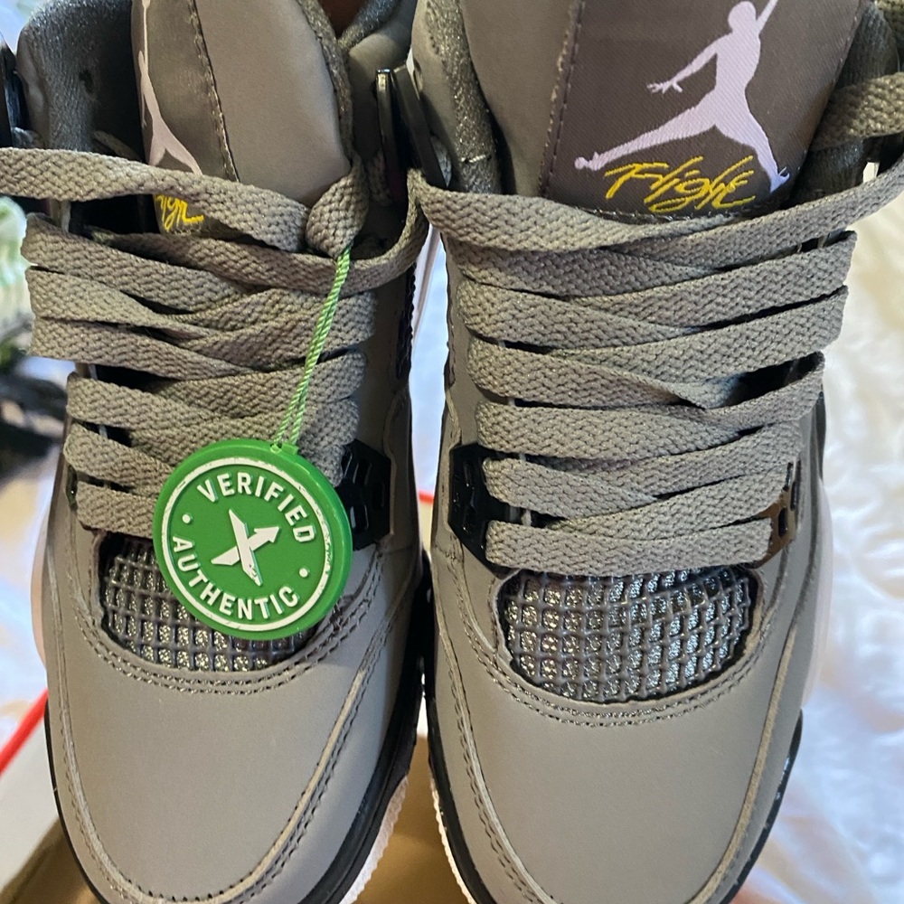 Jordan 4